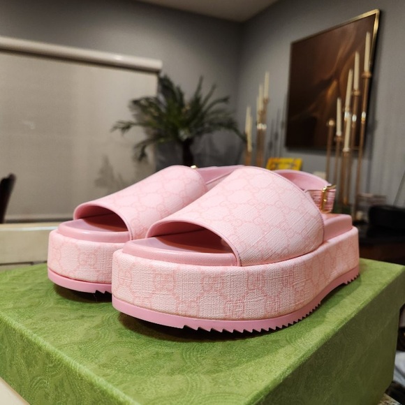 NEW Gucci Supreme Pink Monogram Coated Canvas & Leather Platform Sandal Size 37 - Picture 10 of 12